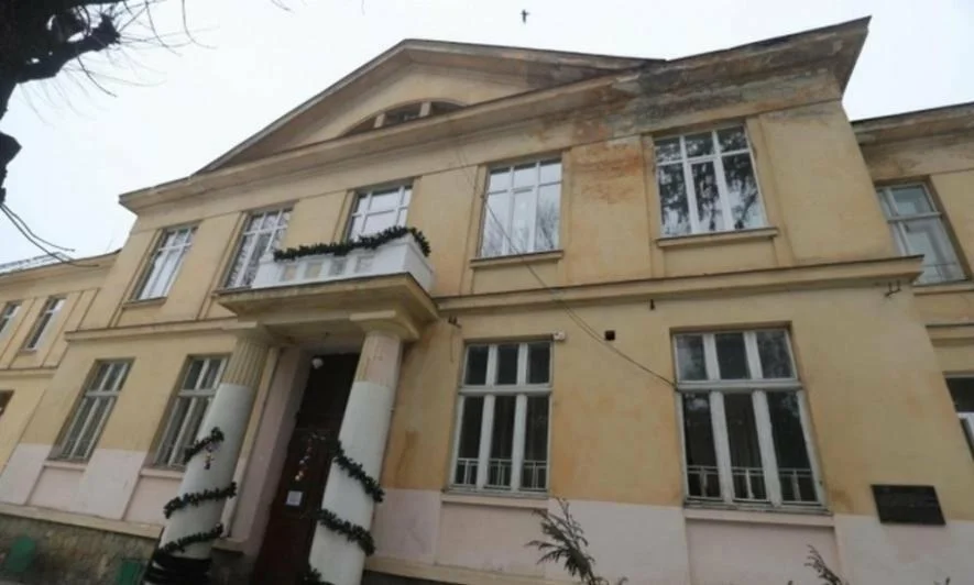 Нові подробиці у справі смерті дітей у львівському “будинку дитини”: активістка заявила про порушення