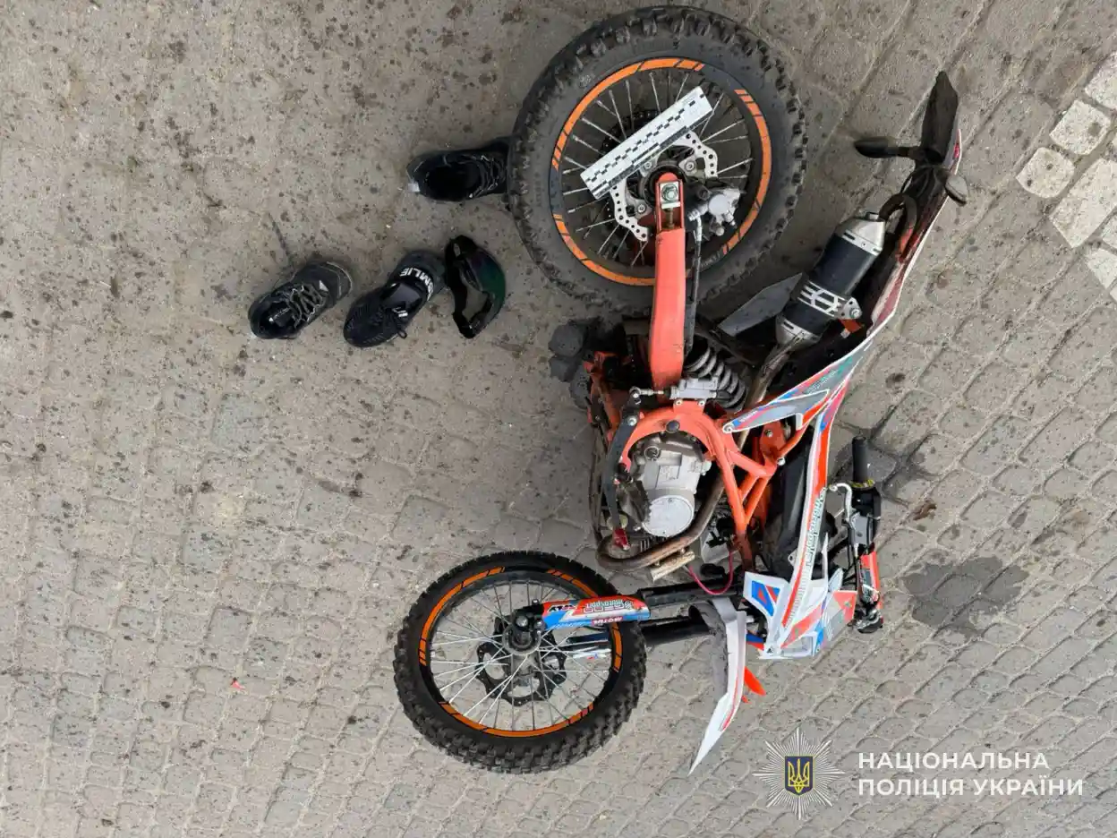 Під Львовом 13-річний водій мотоцикла потрапив у ДТП: постраждав він і 11-річний пасажир