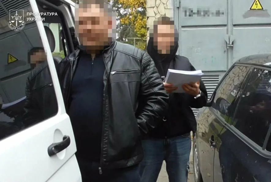 На Львівщині викрили схему із 16 ділянок: під підозрою держреєстратор і екскерівник агрофірми