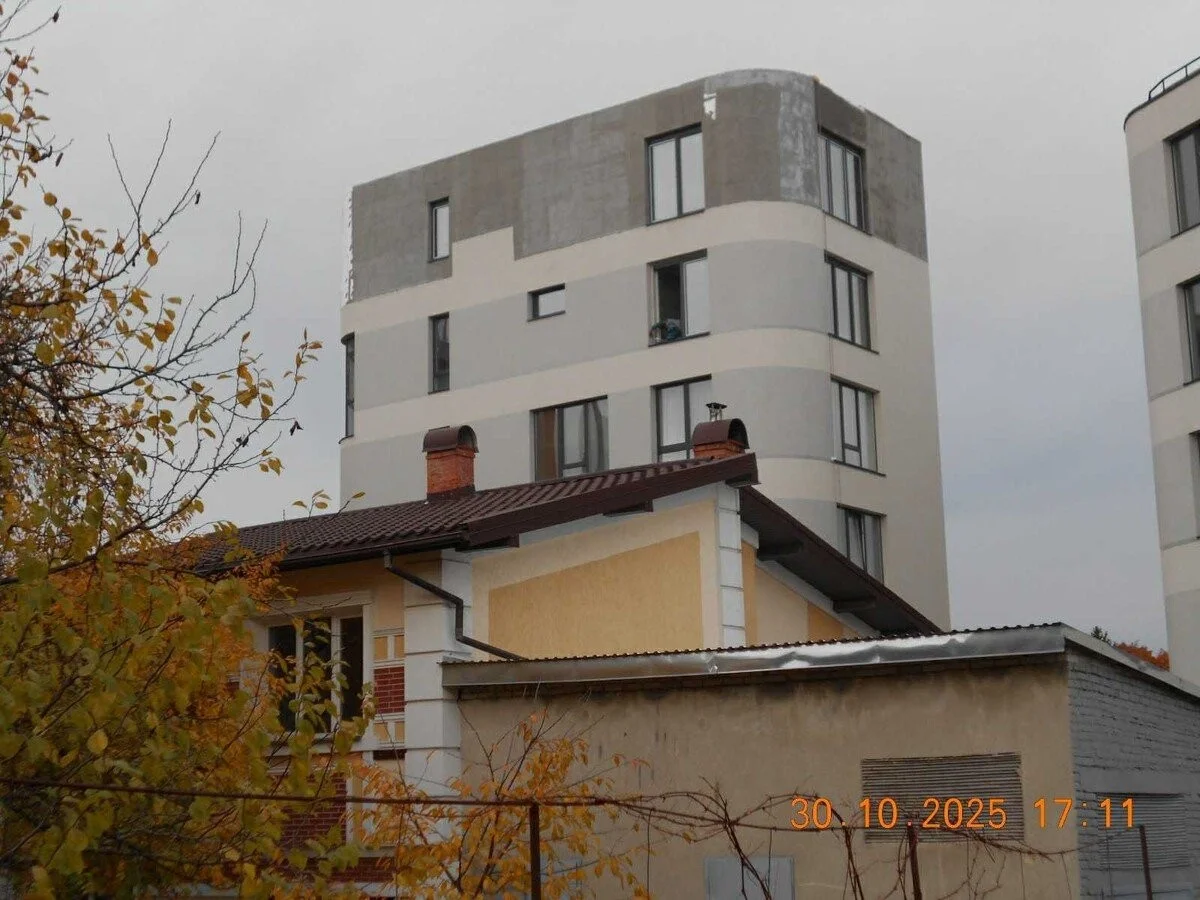 У Львові власниця квартири самовільно звела додатковий поверх і тепер отримає штраф
