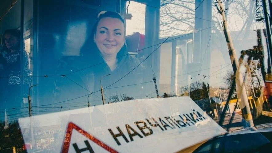 «Львівелектротранс» шукає понад сотню водіїв: у місті зростає дефіцит кадрів