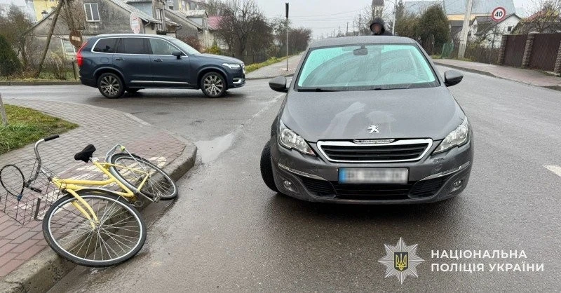 На Львівщині авто збило велосипедистку: поліція з’ясовує деталі ранкової ДТП