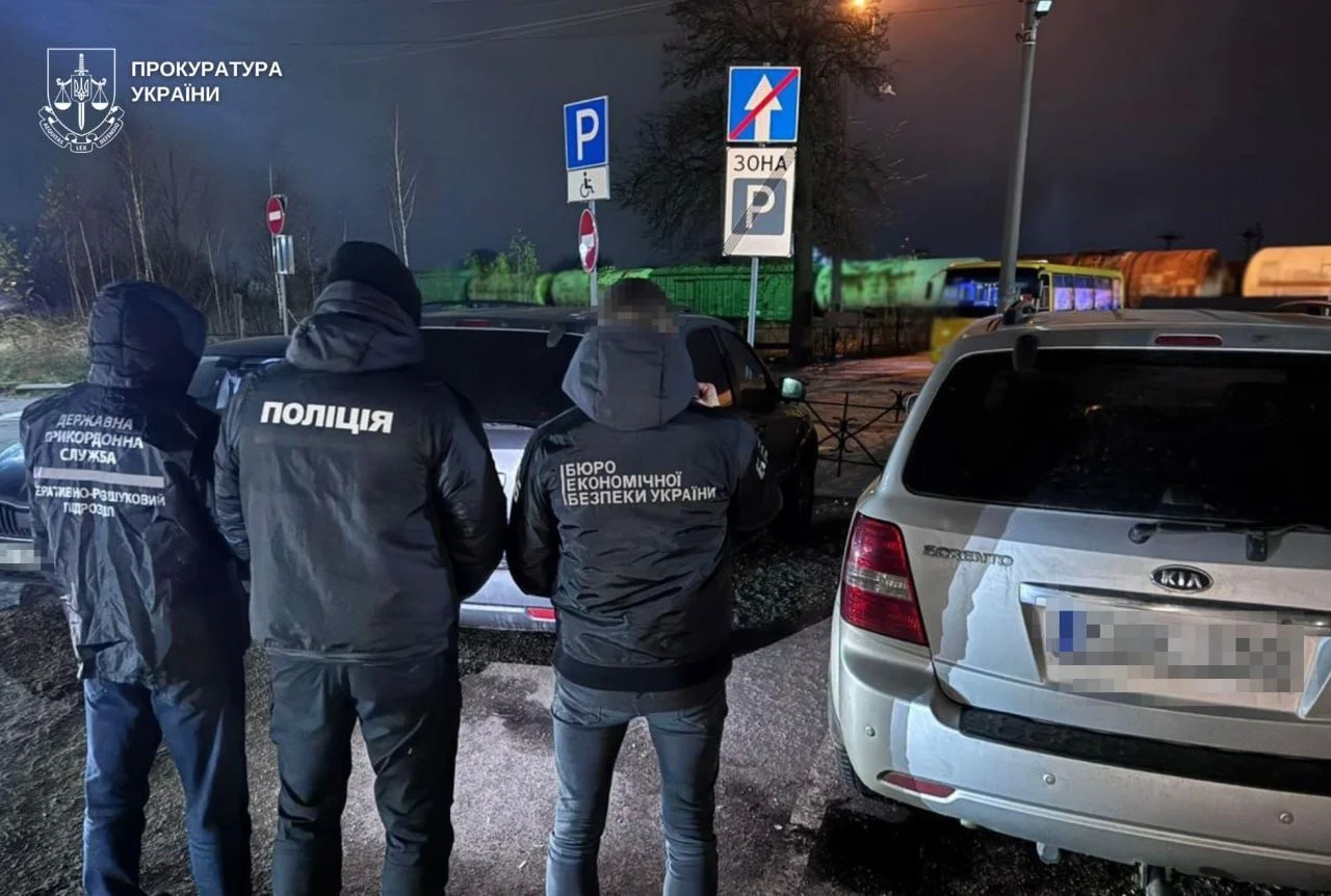 На Львівщині викрито схему перепродажу авто, ввезених під виглядом допомоги для ЗСУ