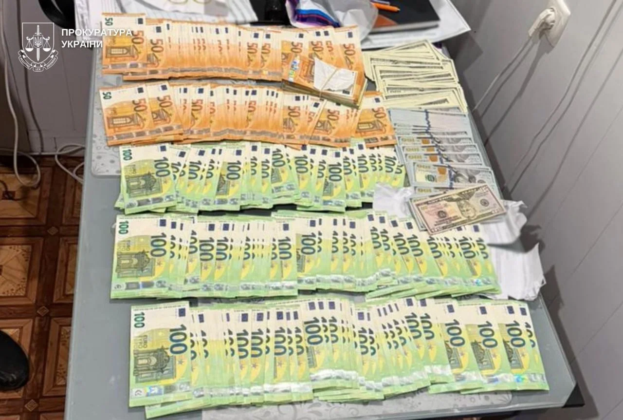 На Львівщині викрито схему перепродажу авто, ввезених під виглядом допомоги для ЗСУ