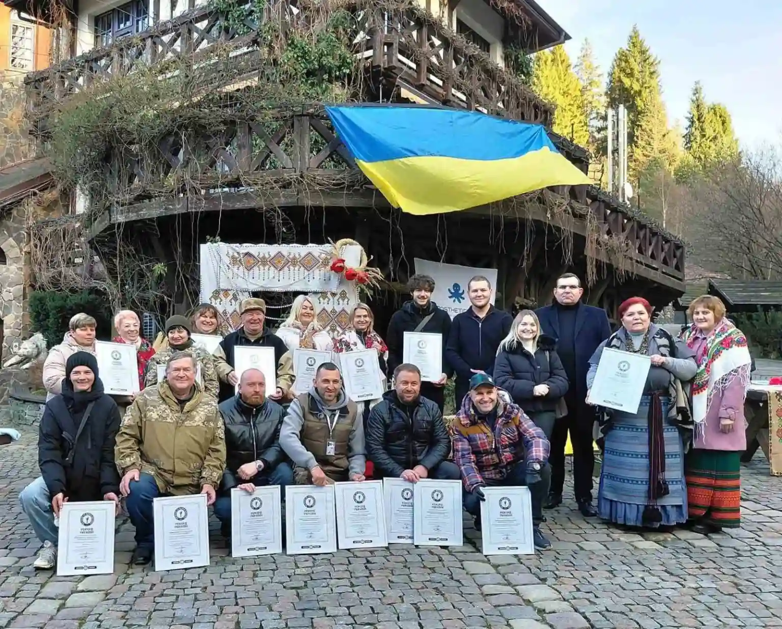 На Львівщині встановили гастрономічний рекорд: у Славській громаді приготували 450 літрів засипаної капусти