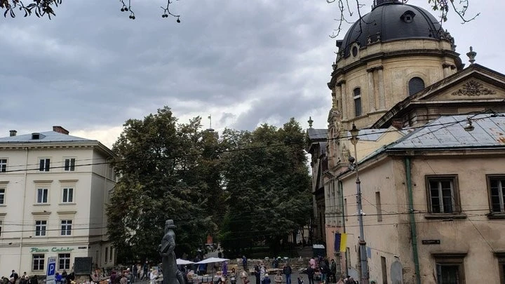 Хмарний ранок і спокійний день: якою буде погода у Львові 6 грудня