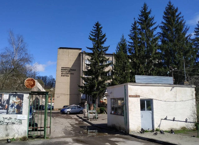 Львівські митці вийшли на захист фабрики, заснованої Шептицьким: конфлікт навколо легендарного осередку загострюється