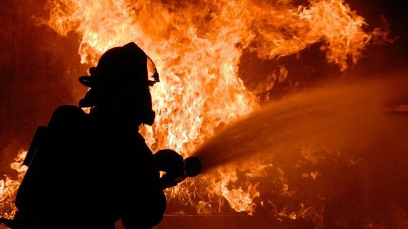 Львівська мерія пояснила: пожежі у «Дзвоні» не було, загорілася сусідня будівля