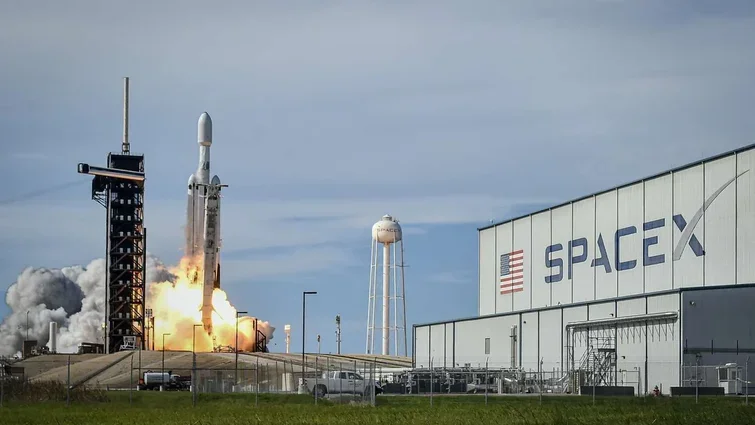 Рекордний рік для SpaceX: компанія Маска здивувала прибутком і планами на IPO