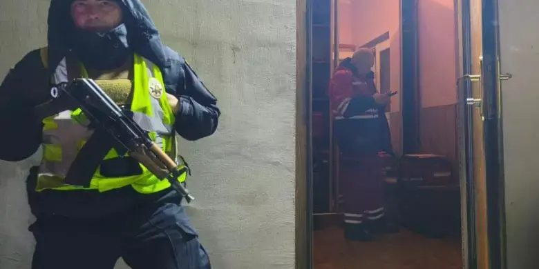 Постріли в сільському будинку: на Золочівщині загинули двоє підлітків і їхній батько