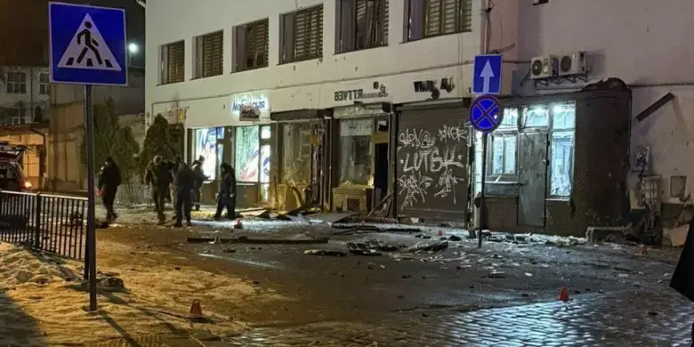 Камери не залишили шансів: у Львові швидко вийшли на підозрювану у закладенні вибухівки