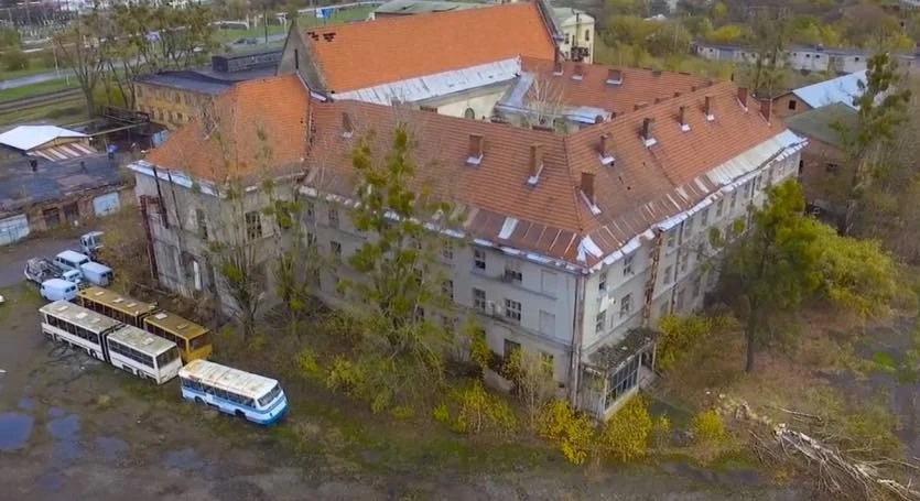 Занедбаний монастир на ЛАЗі: Львів просить передати пам’ятку у власність громади