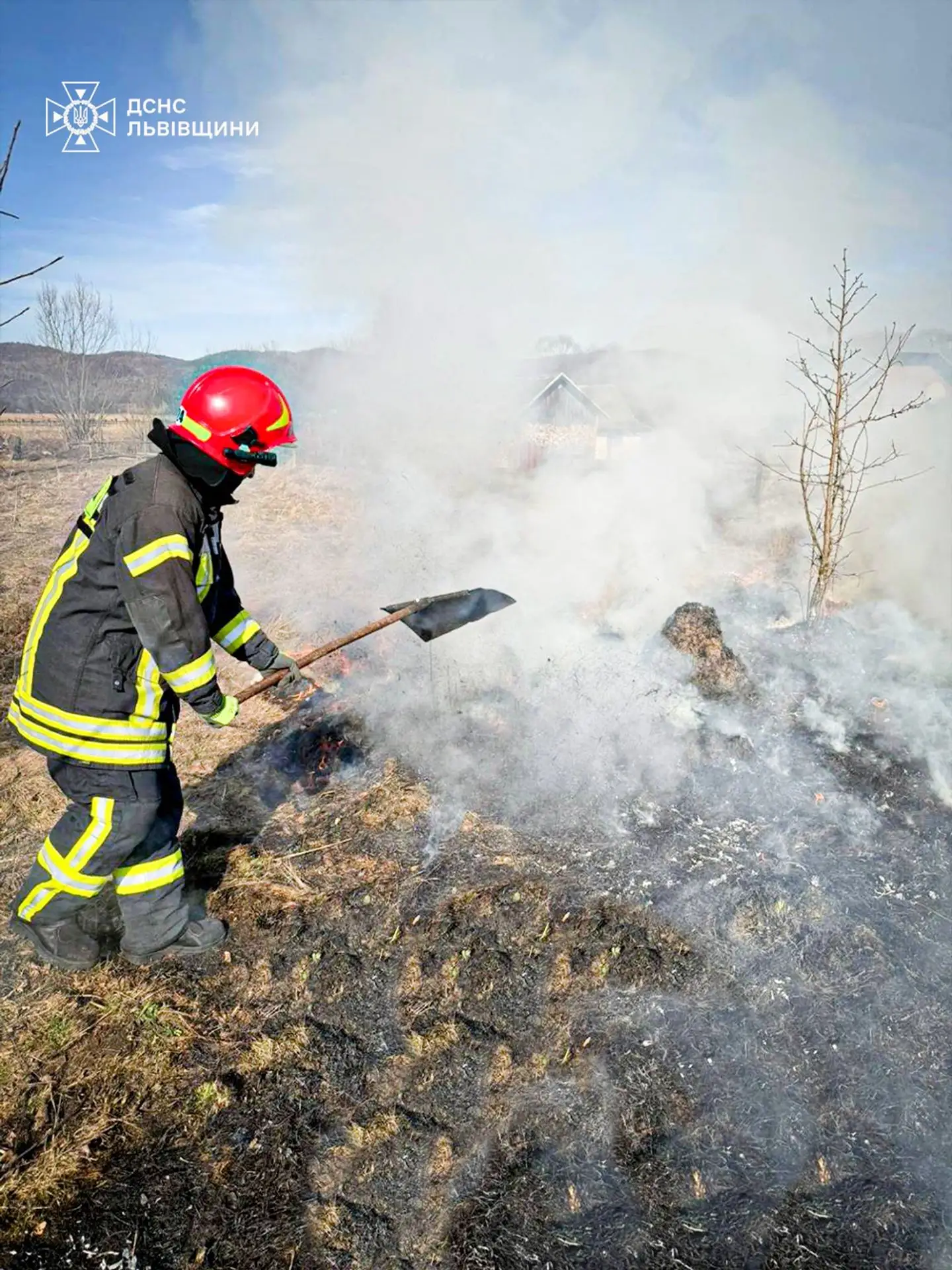 На Львівщині за день ліквідували 18 підпалів сухостою
