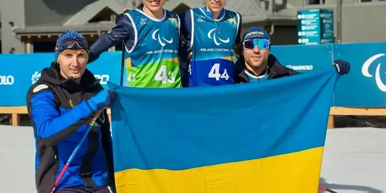 Лижна естафета на Паралімпіаді: спортсмен зі Львівщини Павло Баль здобув срібло у складі збірної України