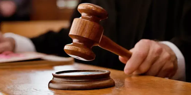 Наруга над онучкою: на Львівщині пенсіонера відправили за ґрати на 12 років