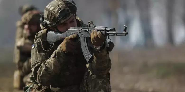 Масштабні втрати ворога та сотні бойових зіткнень: оперативне зведення з фронту
