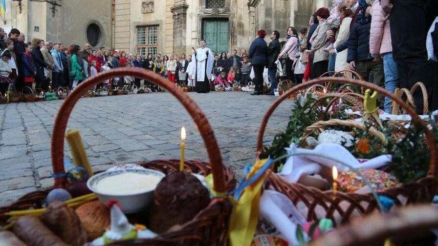 Великдень у Львові: як працюватимуть храми в умовах обмежень