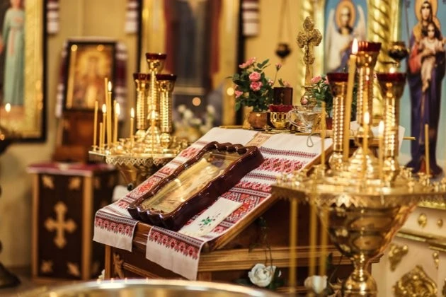 Де дивитися та слухати великодні літургії ПЦУ та УГКЦ: графік трансляцій