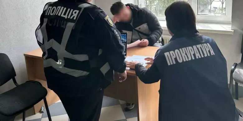 Напад на майдані Святого Івана Павла ІІ: у Львові затримали молодика, який травмував підлітка