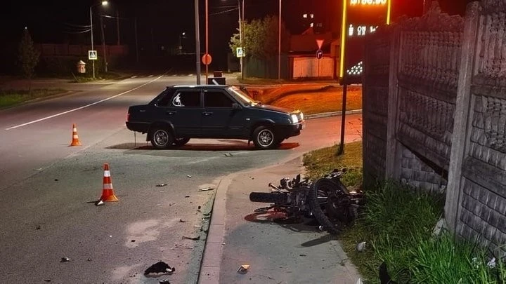 Нічна аварія на Дрогобиччині: двоє підлітків опинилися в лікарні через зіткнення з автівкою