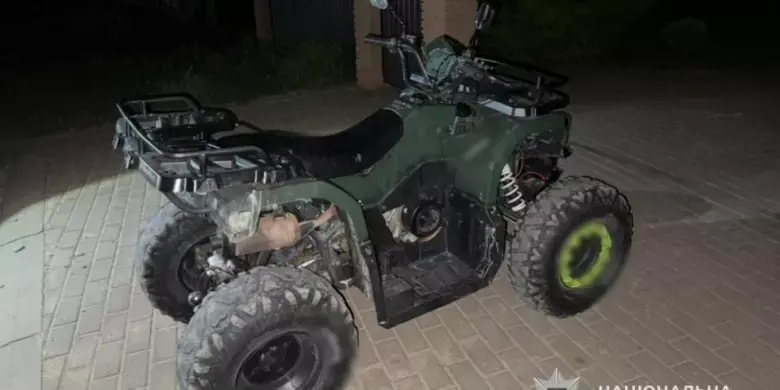 Аварія на Яворівщині: десятирічна дитина за кермом квадроцикла травмувала перехожого