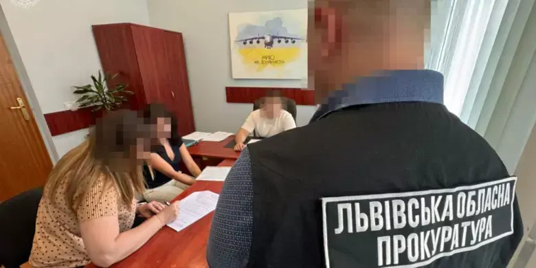 Схема з бронюванням у Львові: дві посадовиці міськради збагатилися на фіктивних працівниках