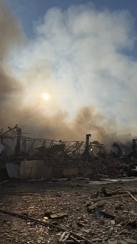 Склад та офіс мережі MOYO повністю згоріли через ворожий удар по столиці