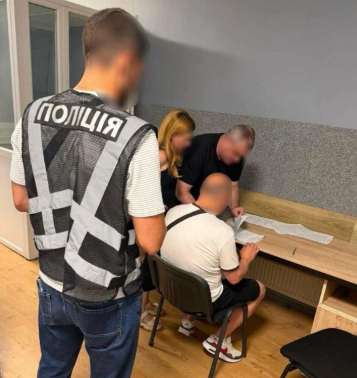 Без права на заставу: у Львові заарештували підозрюваного в експлуатації двох малолітніх сестер