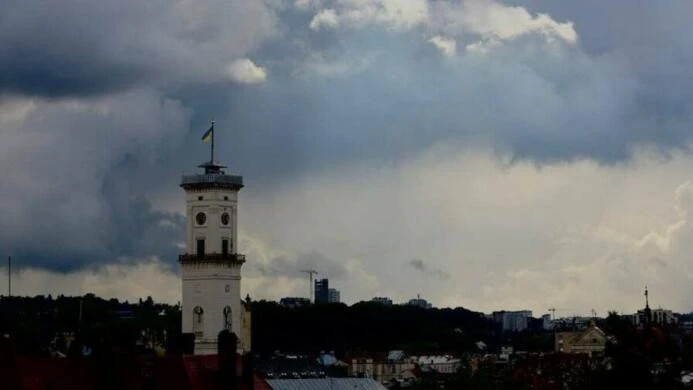 Львів попереджають про різку зміну погодних умов у середу